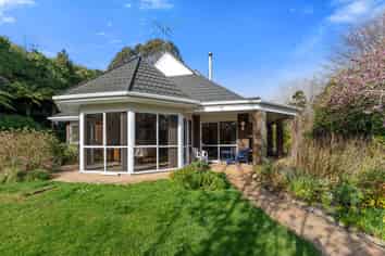 2 Sunglo Terrace, Otaki