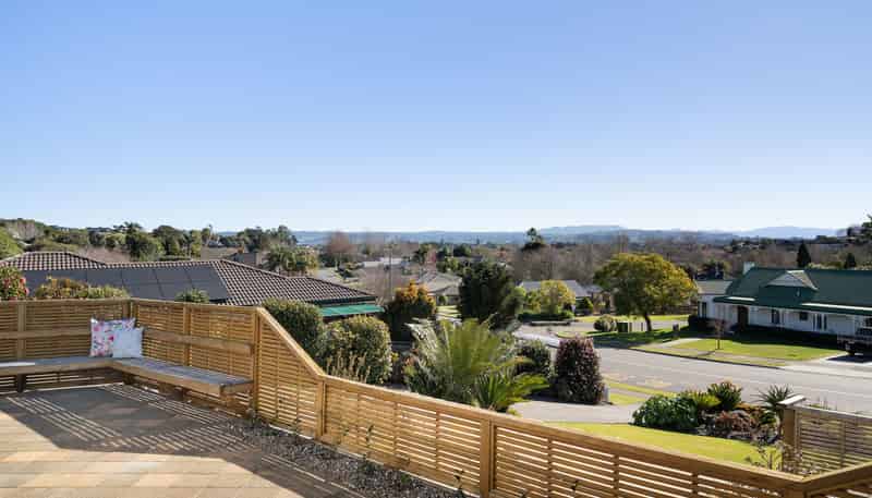 15 Rowesdale Drive, Ohauiti