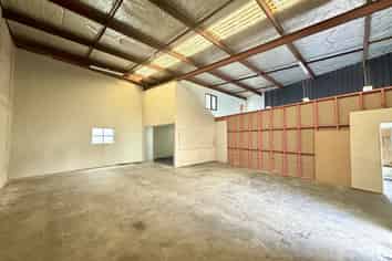 Bring an offer! Flexible Industrial Unit | 210m2