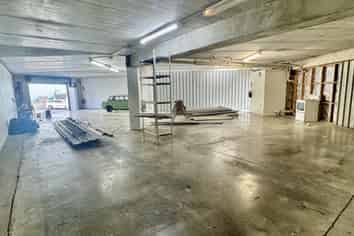 Flexible Storage Space with Private Yard | 200m2