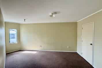Dual Roller Door Warehouse with Office | 448m2