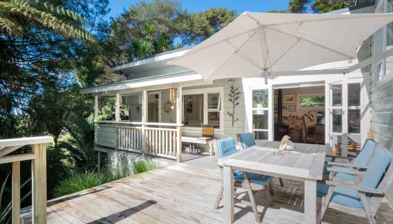 80 Mountain Road, Henderson Valley