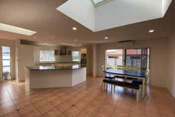 18 Waru Nui Court, Orewa