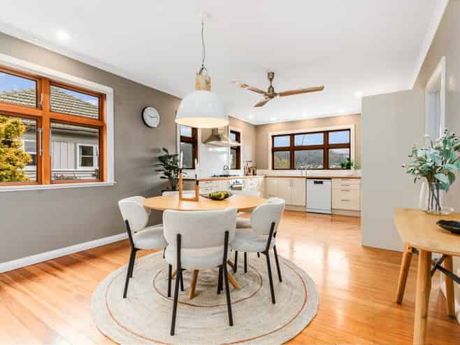 129 Cockayne Road, Khandallah