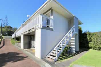 2/231 E Titirangi Road, Titirangi