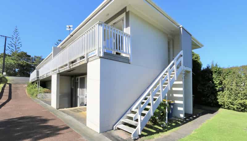 2/231 E Titirangi Road, Titirangi