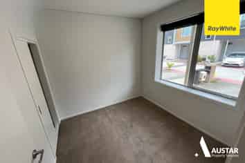 12 Ceramic Lane, New Lynn