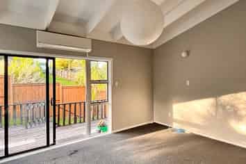 11A De Val Drive, Titirangi