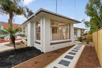 1/3 Springbank Lane, Te Atatu Peninsula