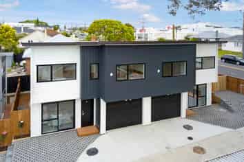 4035F Great North Road, Glen Eden