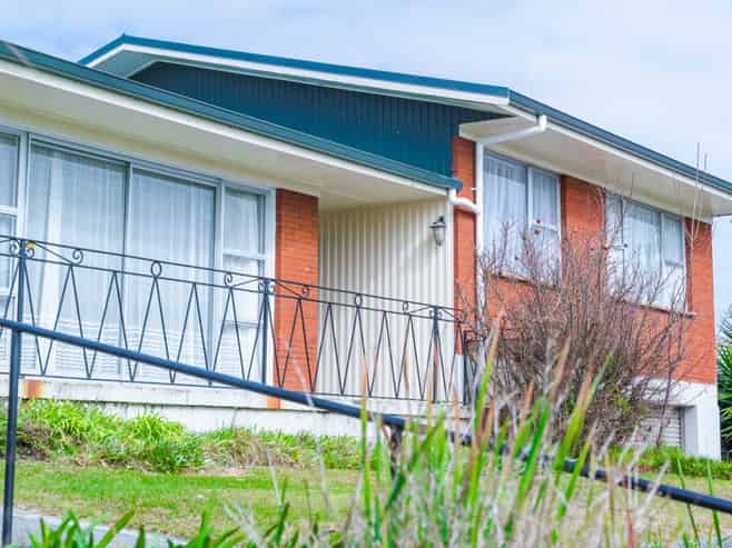 6 Stewart Place, Melville