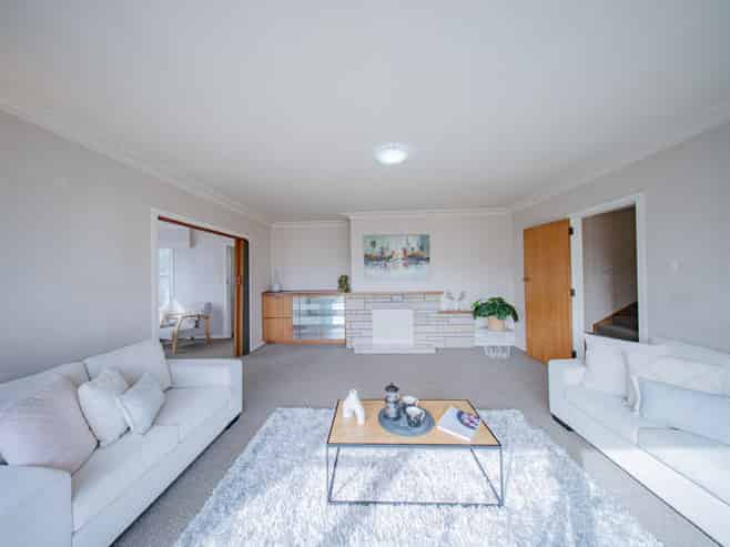 6 Stewart Place, Melville