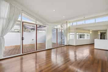 811/8 Church Street, Wellington Central