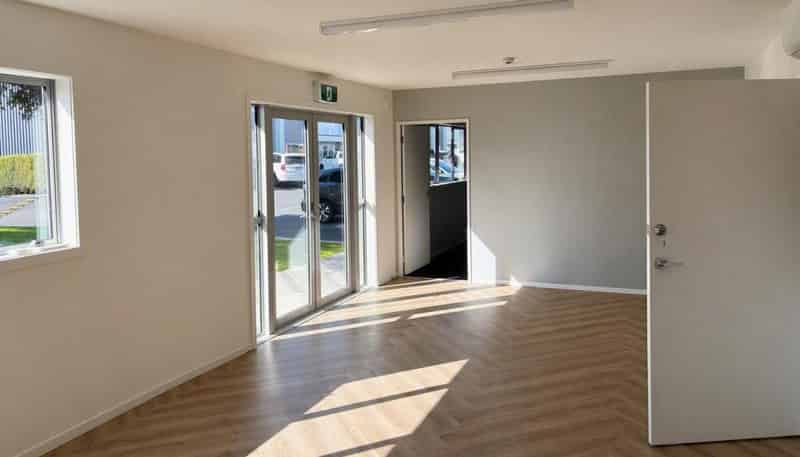 2B/5 Bush Street, Levin
