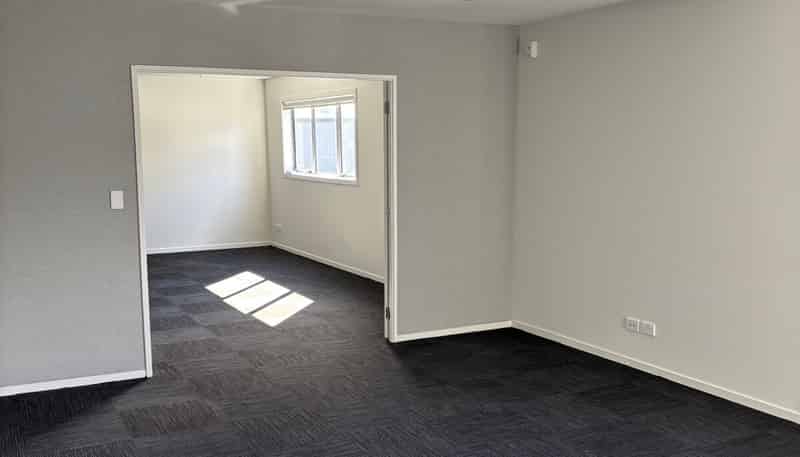 2B/5 Bush Street, Levin
