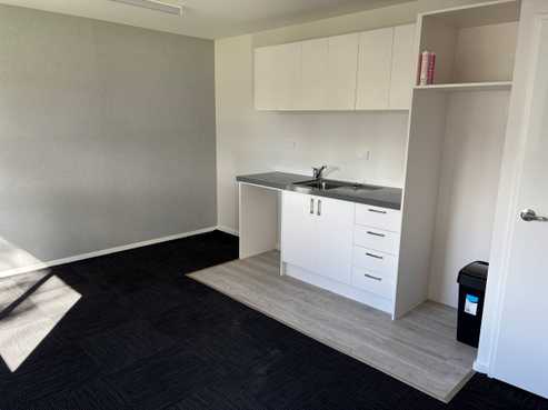 Premium Industrial Unit in Secure Business Complex
