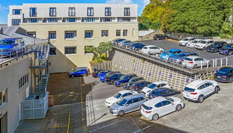 1V & 1W/128 Saint Georges Bay Road, Parnell