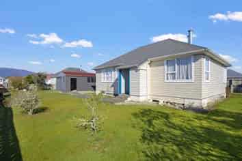 2 Gothard Place, Westport