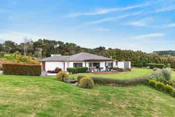 52 Daniel Parade, Mangawhai