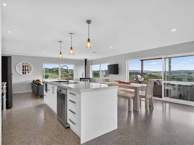 52 Daniel Parade, Mangawhai