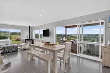 52 Daniel Parade, Mangawhai