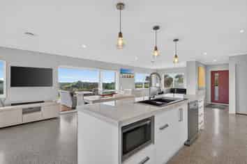 52 Daniel Parade, Mangawhai