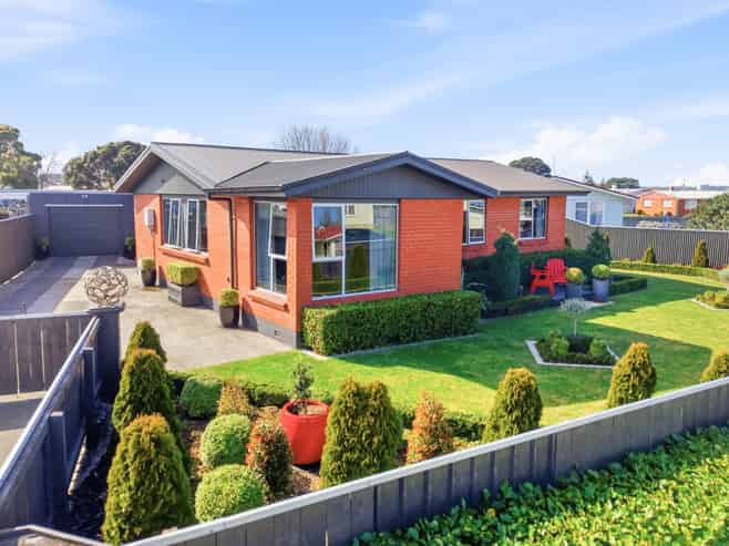 23 Gibbons Crescent, Castlecliff