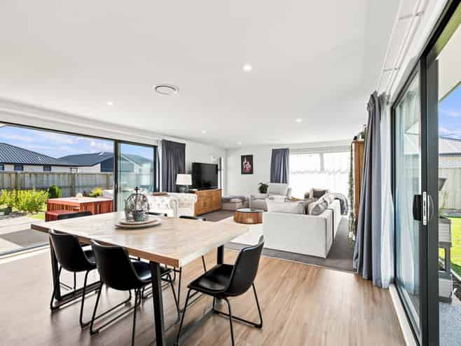 51 Hilton Drive, Amberley