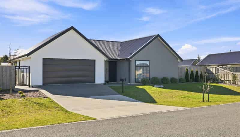 51 Hilton Drive, Amberley