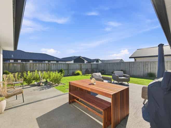 51 Hilton Drive, Amberley