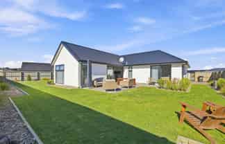 51 Hilton Drive, Amberley