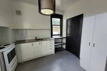 304A South Road, CAVERSHAM