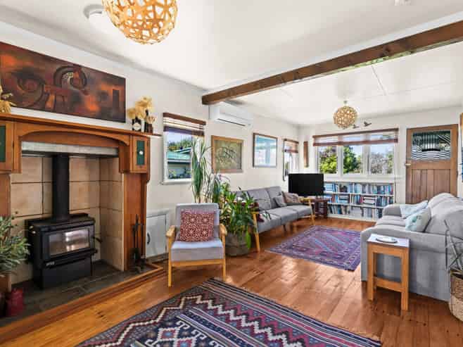 4 Pedersen Road, Haumoana