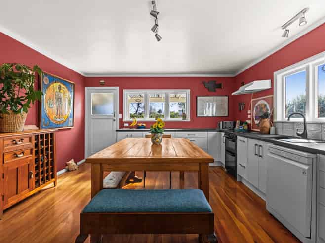 4 Pedersen Road, Haumoana