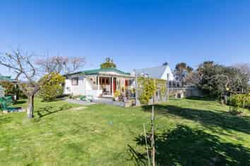 4 Pedersen Road, Haumoana