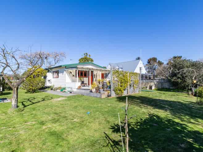 4 Pedersen Road, Haumoana