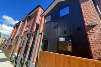 7/10 Yeovil Road, Te Atatu Peninsula