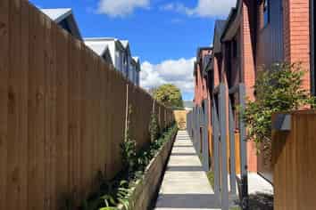 7/10 Yeovil Road, Te Atatu Peninsula