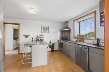 2A Forbes Street, Westport