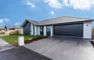 15 Millhaven Place , Casebrook