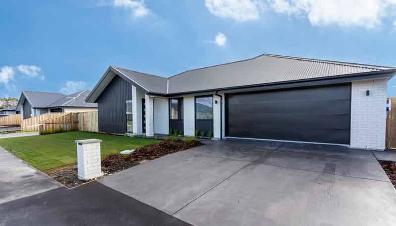 15 Millhaven Place , Casebrook