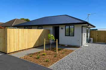 2A Roberts Road, Hornby