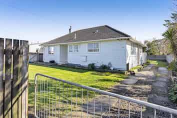 18 Acourt Street, Hawera
