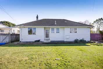 18 Acourt Street, Hawera