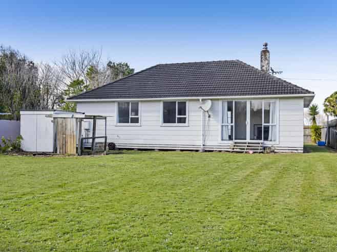 18 Acourt Street, Hawera