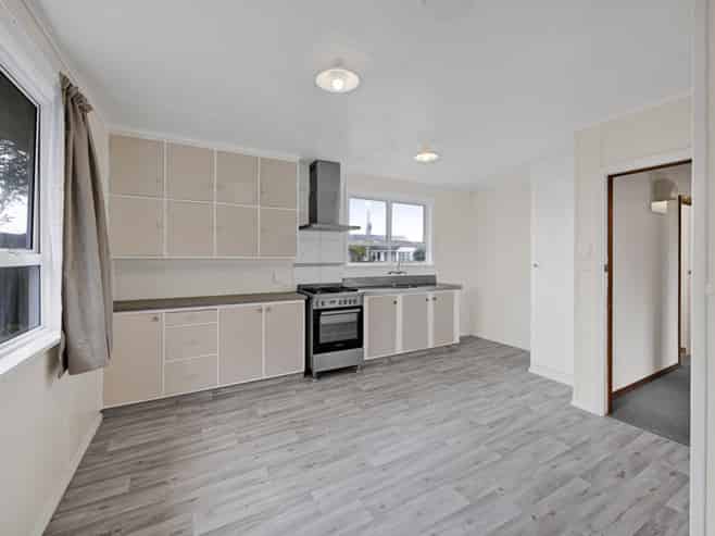 18 Acourt Street, Hawera