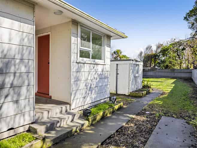 18 Acourt Street, Hawera