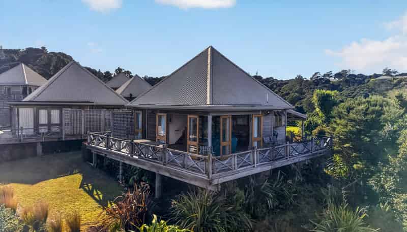9/ Te Maiki Rise, Russell