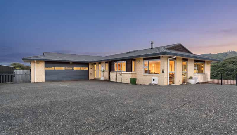 45A Kirton Drive, Riverstone Terraces