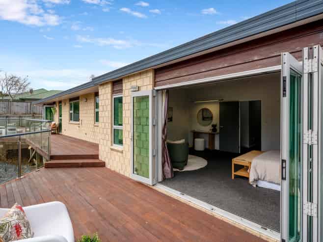 45A Kirton Drive, Riverstone Terraces